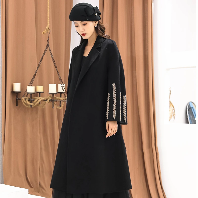 荣澜秋冬季有珠中年妈妈宽松大码大衣长款外套大码女装6885