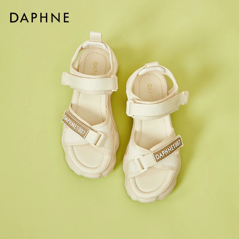 达芙妮凉鞋女款夏季2024新款平底厚底运动增高软底轻便外穿松糕鞋