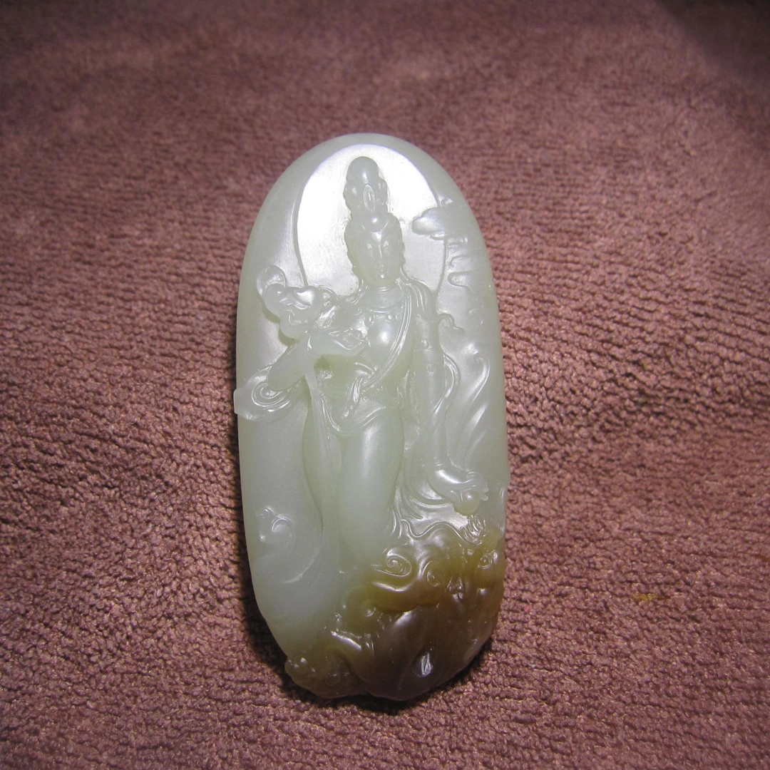 和田玉山料新疆若羌糖青白挂件御龙观音吊坠手工精雕男士时尚雕刻