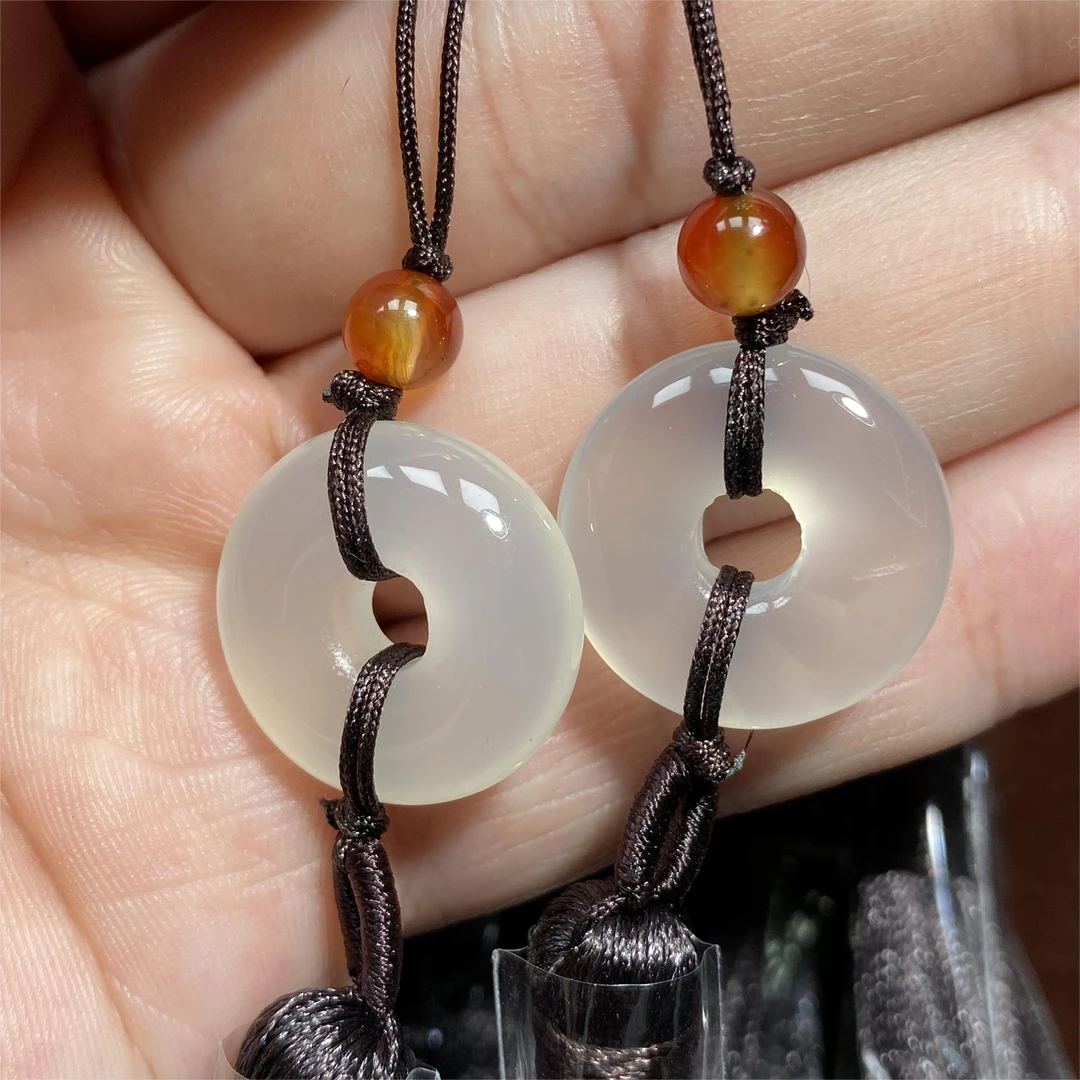 精美玛瑙玉髓白冰平安扣包包挂手机挂车挂多样性发其一