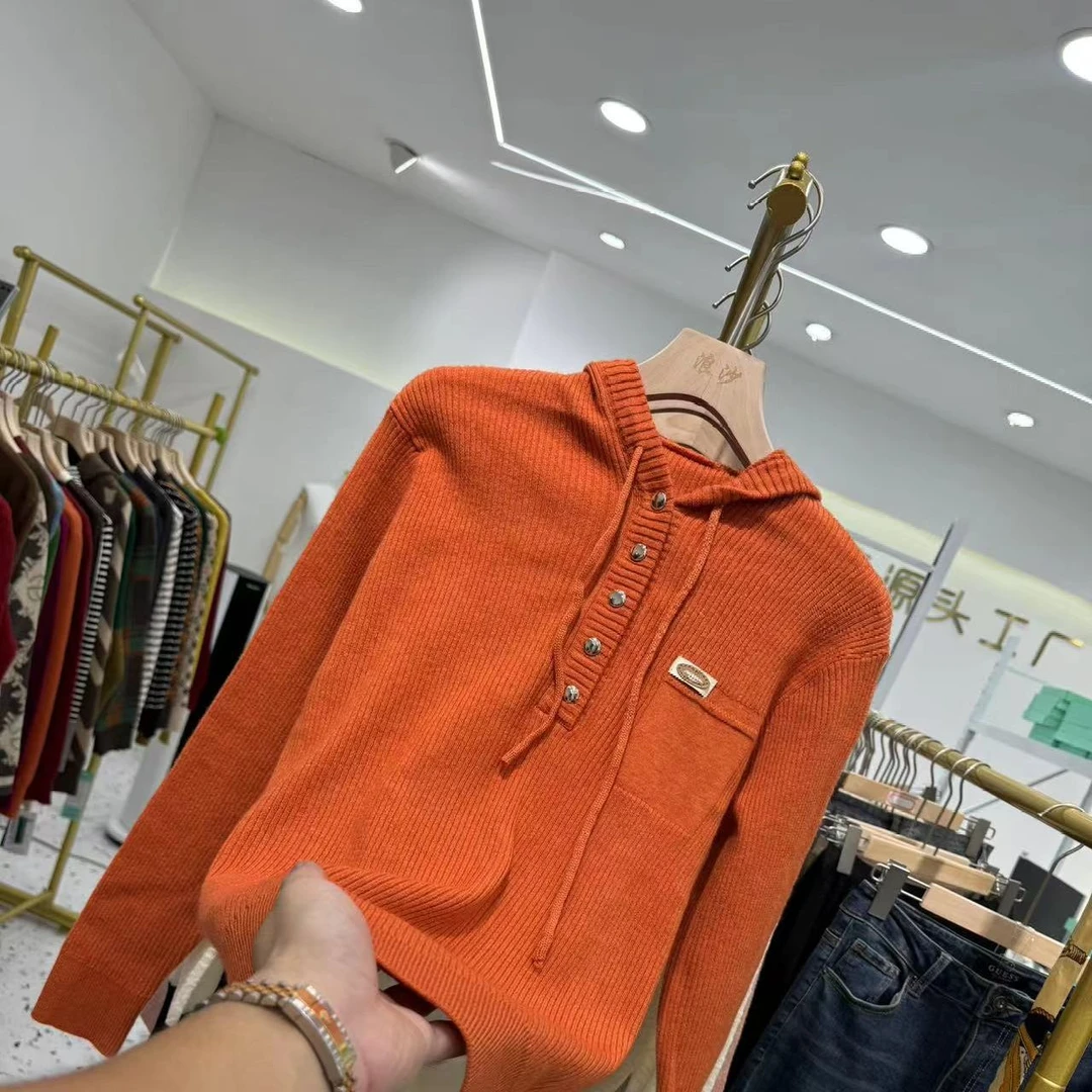 【橘色铆钉小帽衫】毛针织衫