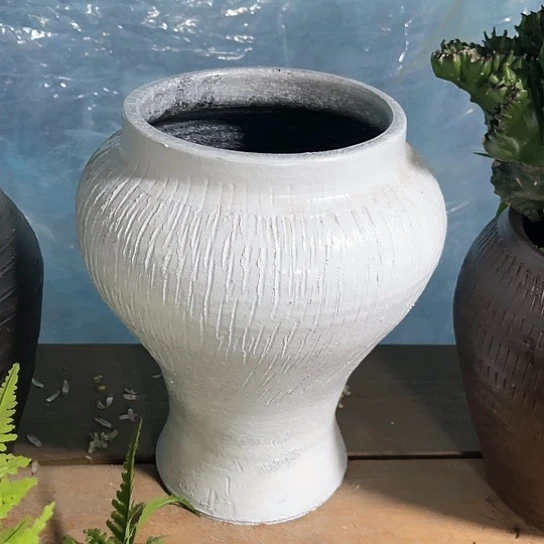 红陶20CM（含）-50CM（不含）252号25×15白瑕