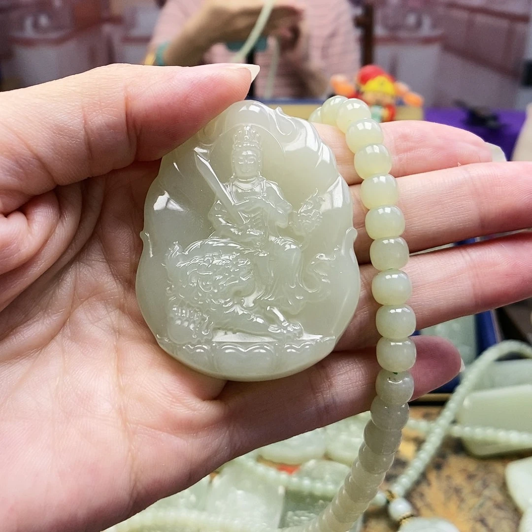 和田玉颈饰未镶嵌枫*