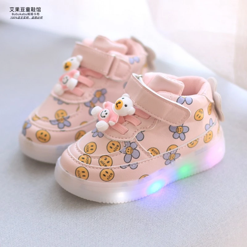 男女宝宝鞋子春秋带亮灯鞋1-6岁3防滑运动鞋婴幼儿童软底笑脸板鞋