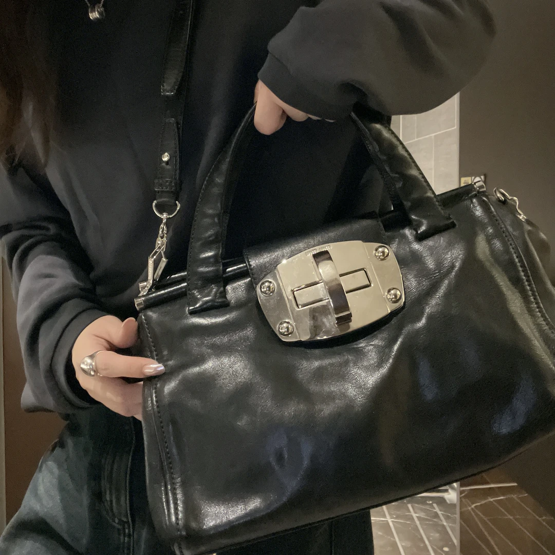 95新 MIU MIU/缪缪 黑色手提单肩包013509