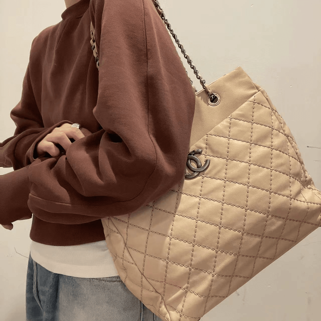 95新 Chanel/香奈儿 浅奶茶色单肩托特包