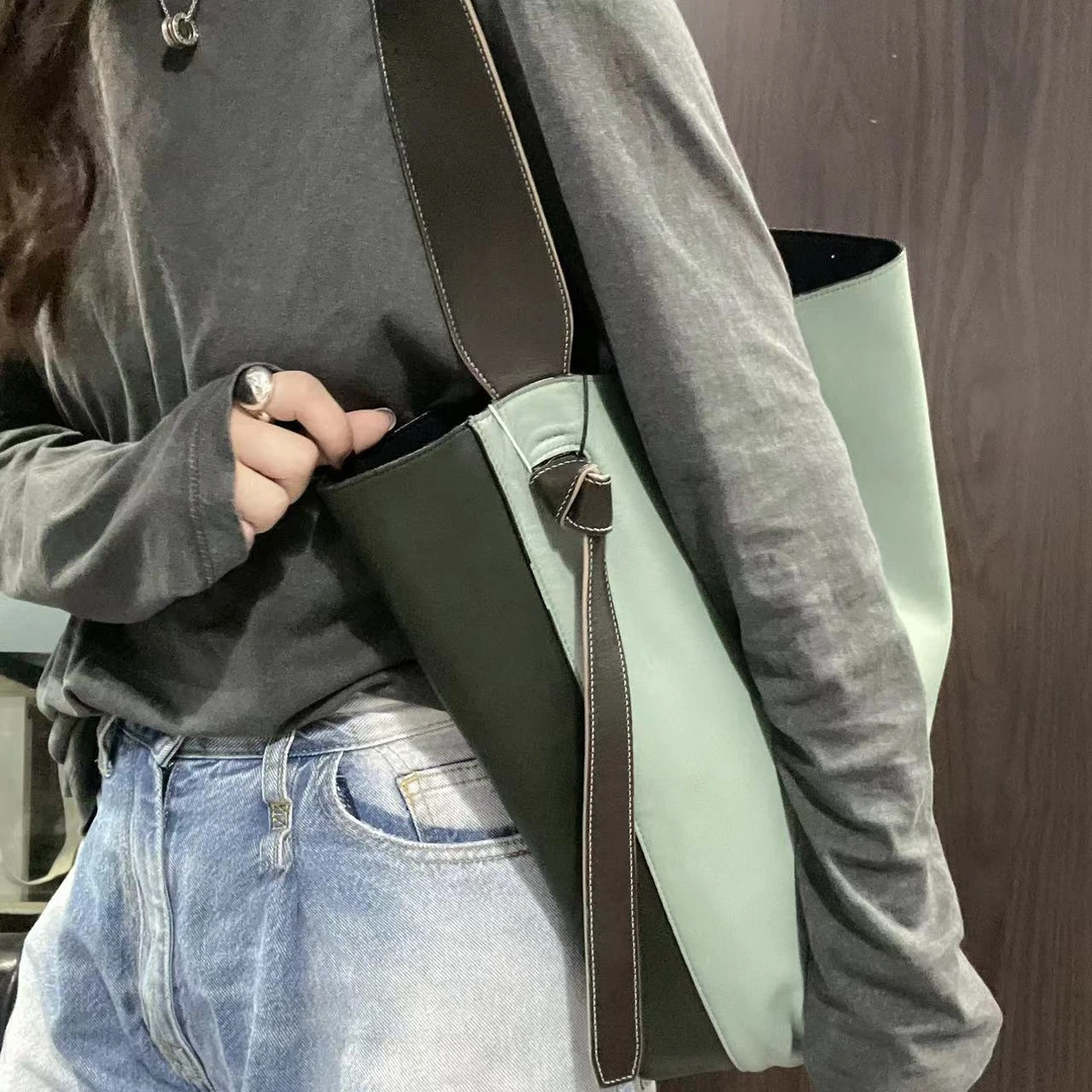 95新 Celine/思琳 经典绿色水桶单肩包