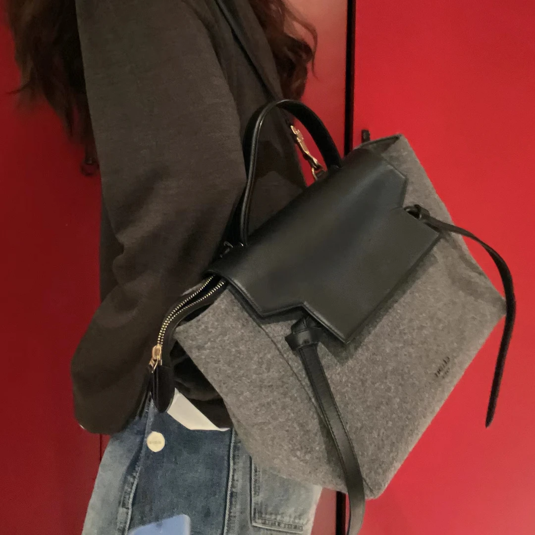 95新 Celine/思琳 灰色毛尼鲶鱼单肩包