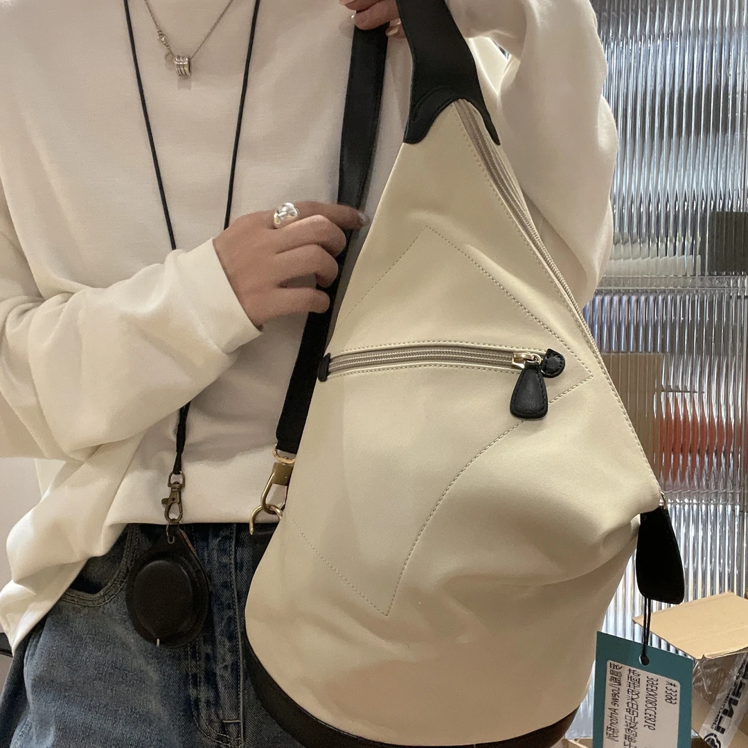 95新 LOEWE/罗意威 布面拼皮黑白马球包