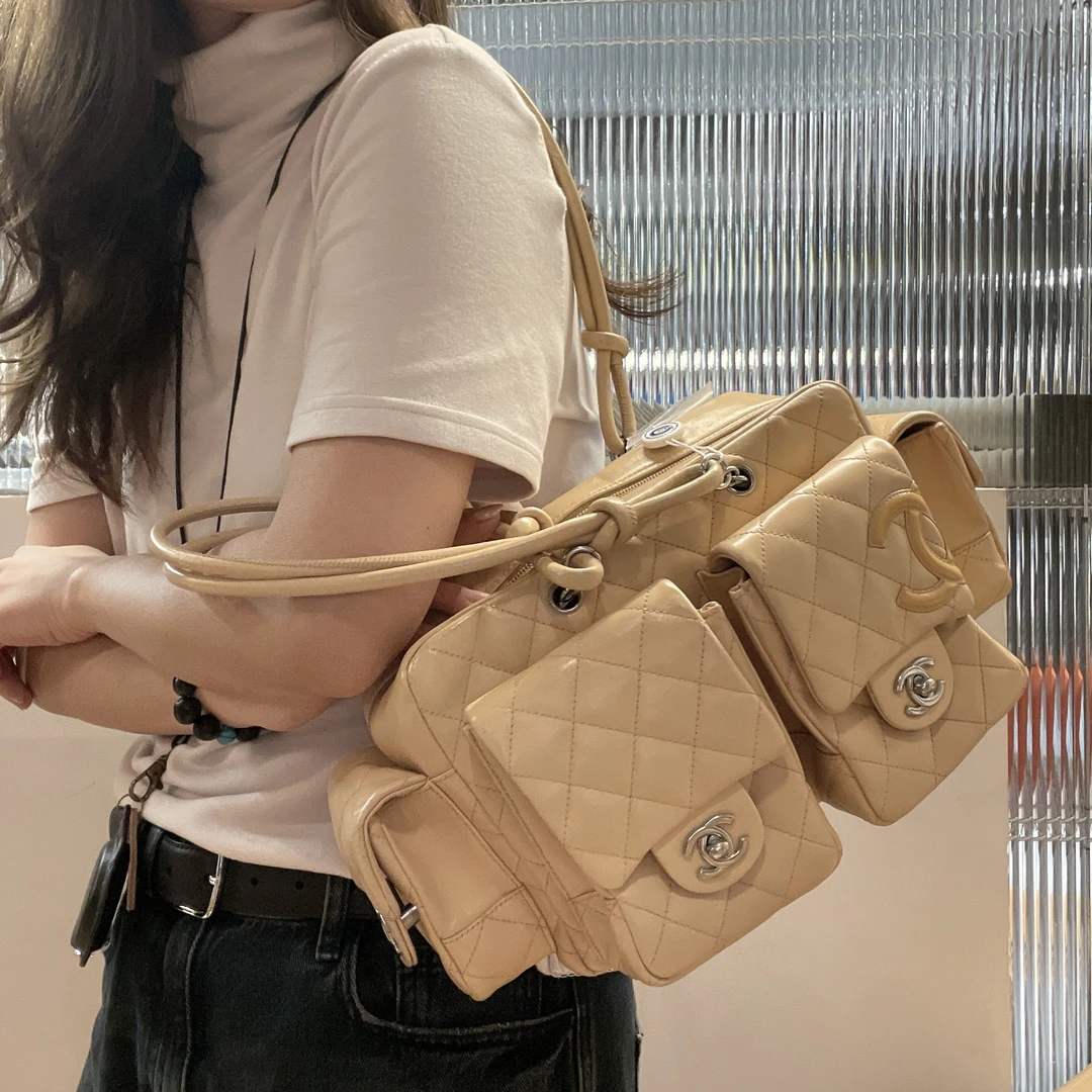 95新 Chanel/香奈儿 奶茶色银扣康鹏机车包
