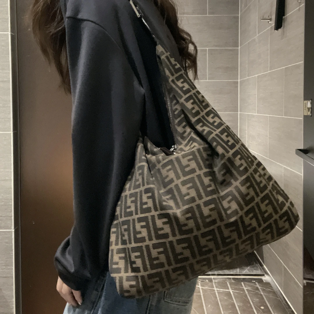 95新 FENDI/芬迪 老花托特单肩包