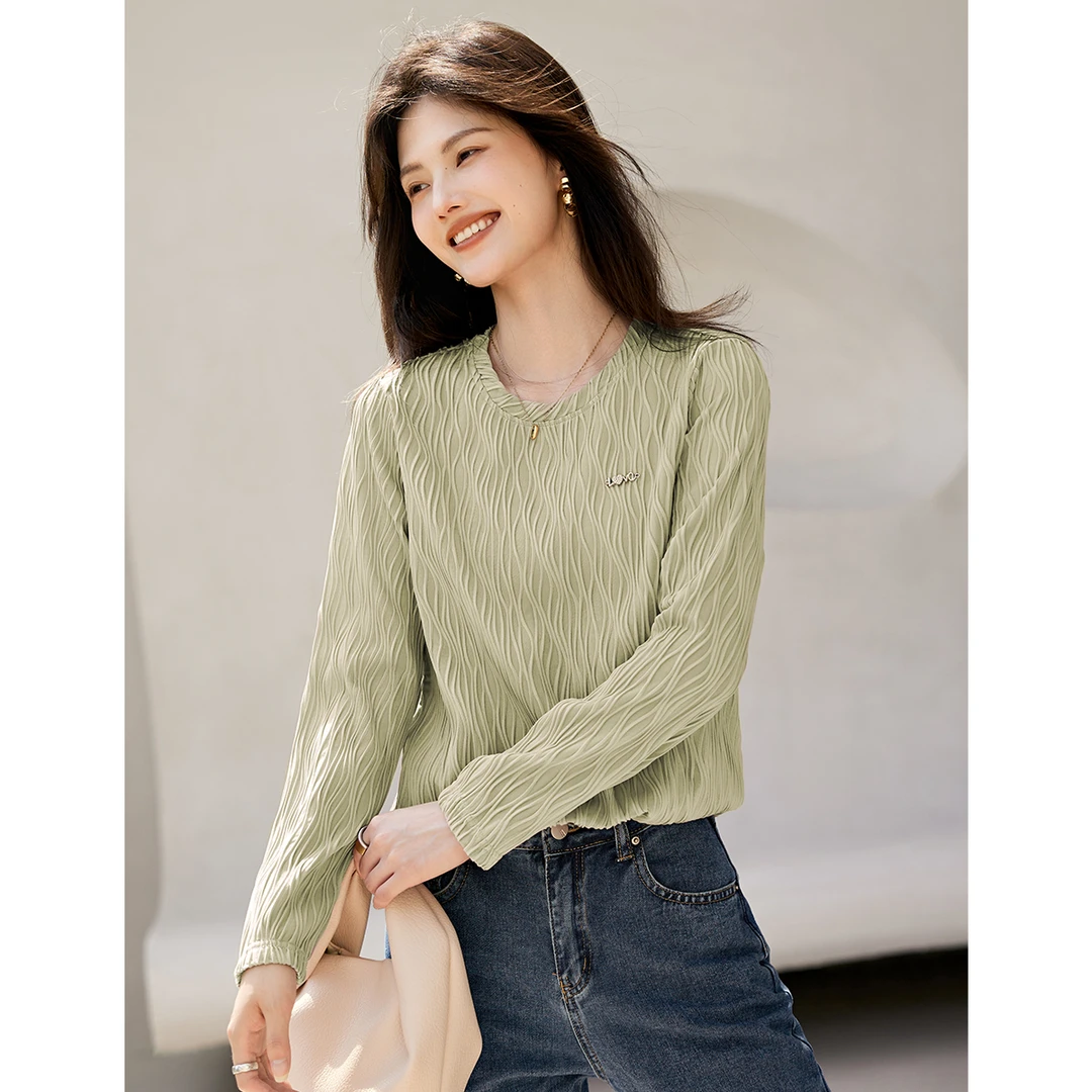 XWI/欣未肌理感面料气质上衣2025秋洋气百搭休闲风舒适女式T恤