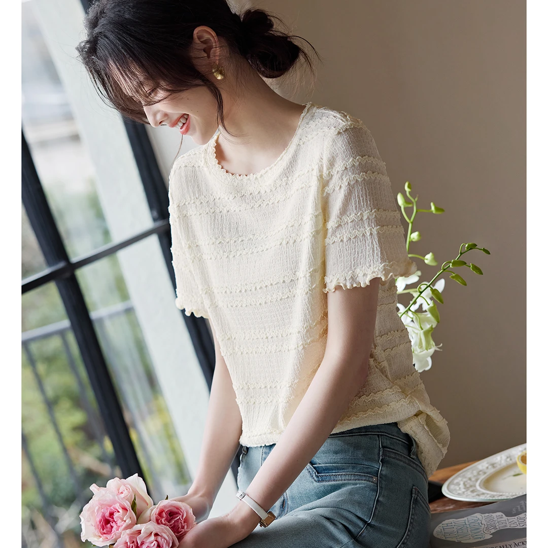 XWI/欣未2025年夏季气质百搭显瘦T恤透气时尚设计感圆领外搭女