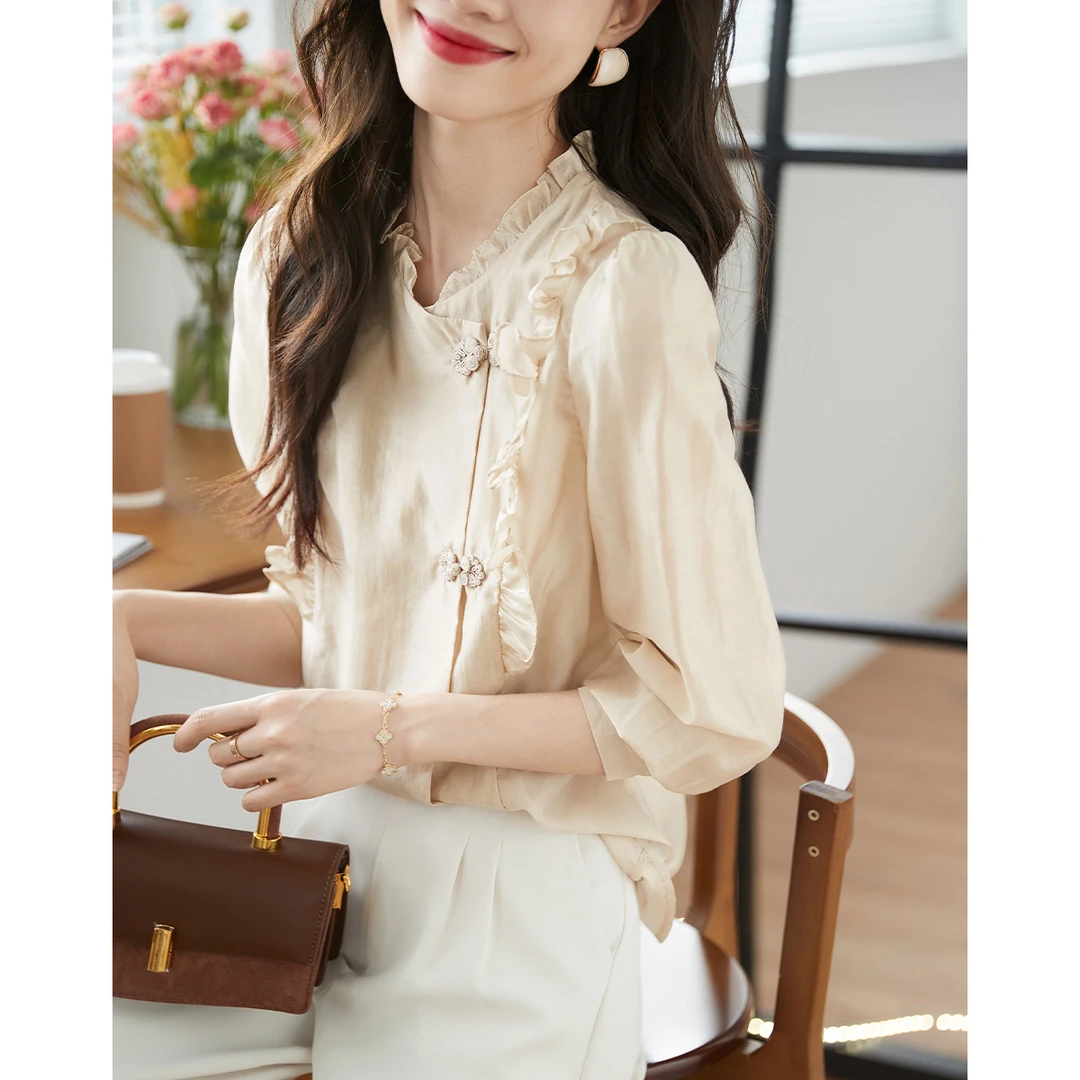 沫晗依美2025秋季香槟色小衫时尚气质显瘦文艺法式小众衬衫7583