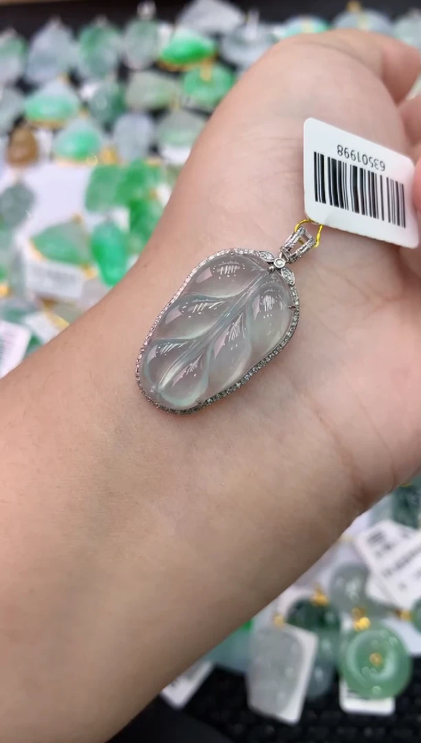 【闪购商品】翡翠颈饰18K金镶嵌111111111111