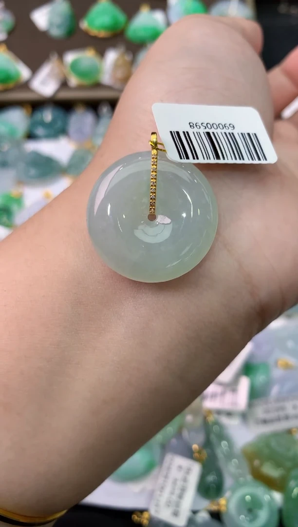 【闪购商品】翡翠颈饰18K金镶嵌11111111111