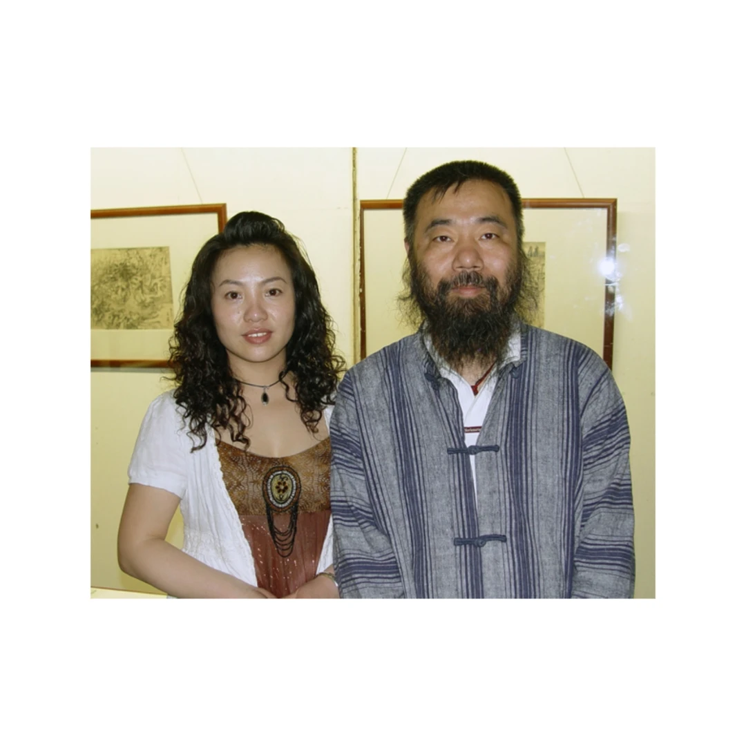 艺术家李津：（孟梦与画家本人早年合影）资质链接，勿拍