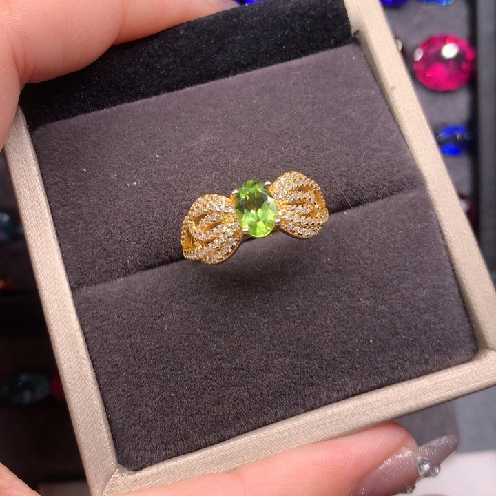 橄榄石戒指银S925镶嵌