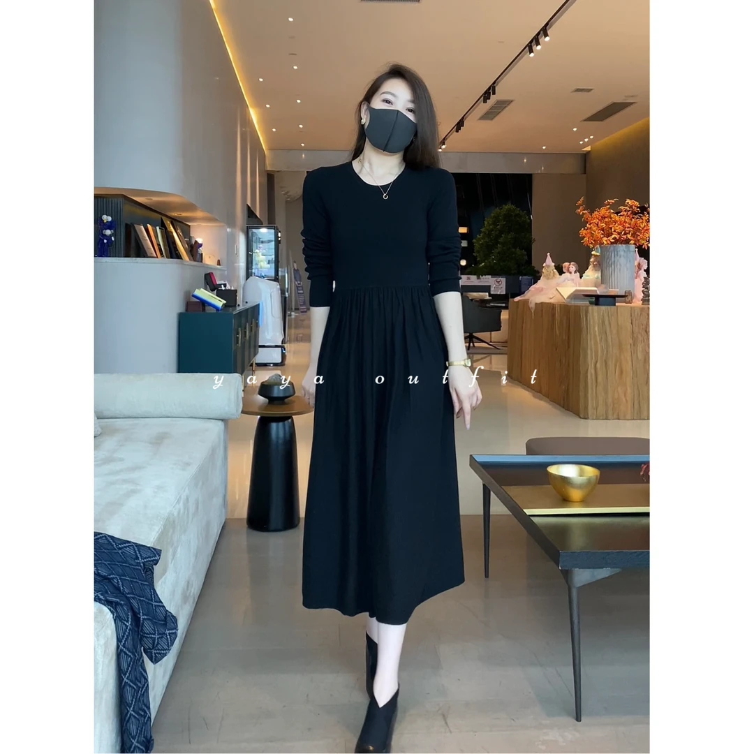 【牙牙甄选】欧货连衣裙长袖圆领赫本显瘦收腰打底黑色毛衣裙129