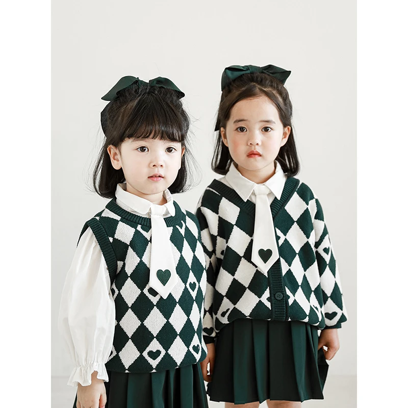 清 【春秋】幼悠菱格爱心韩版外穿洋气套头儿童宝宝针织马甲 C2189