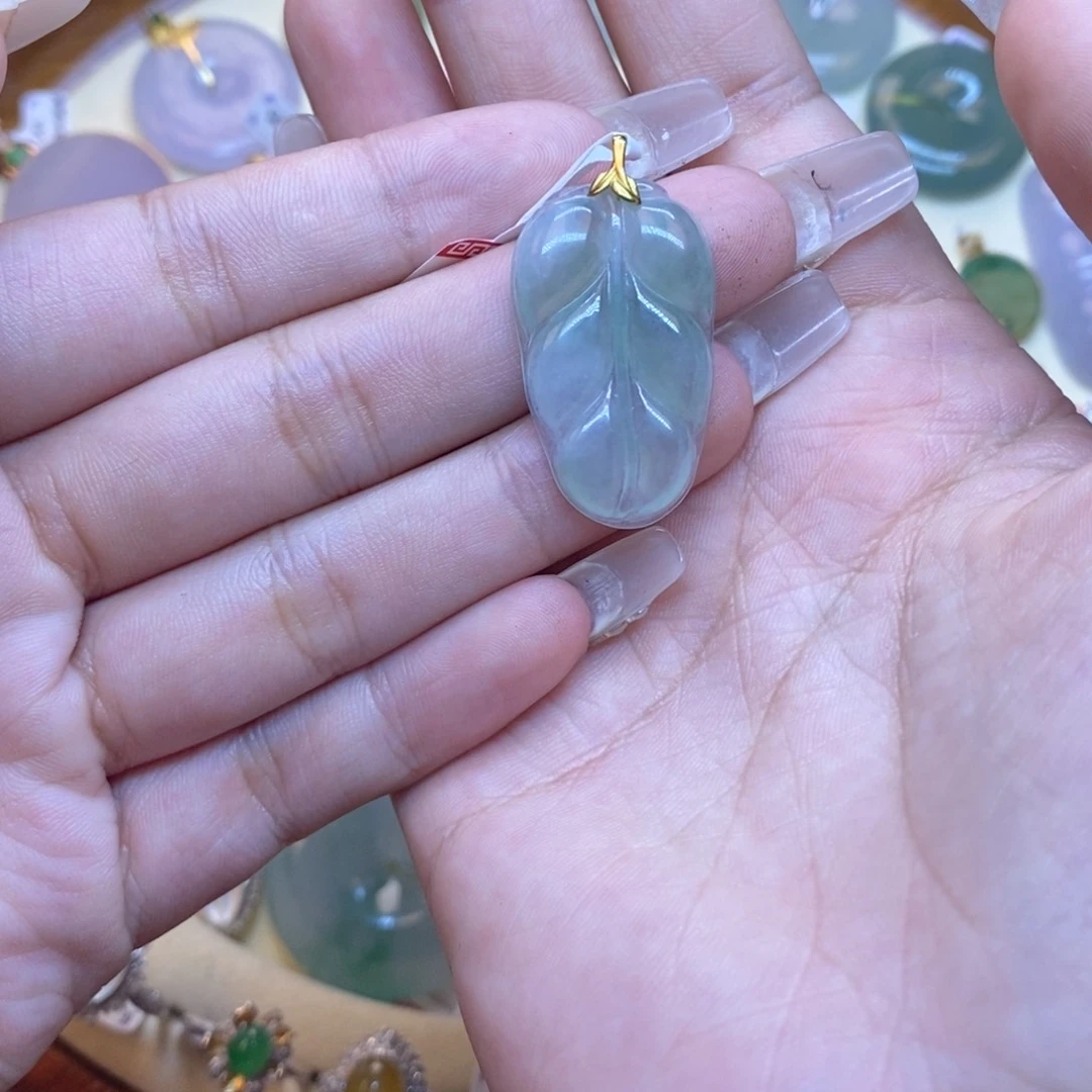 【闪购商品】翡翠颈饰18K金镶嵌天然翡翠a货