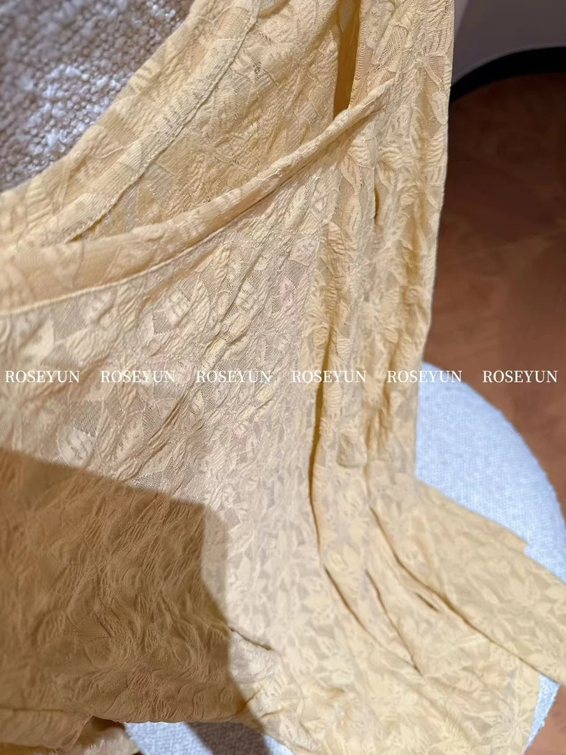 【Rose Yun】心动轨迹 太阳黄斜肩提花上衣  JY015029