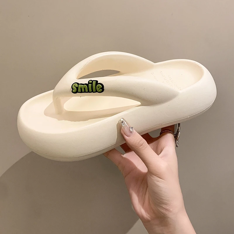 高档厚底人字拖鞋女夏外穿休闲沙滩百搭网红凉拖鞋踩屎感eva防臭