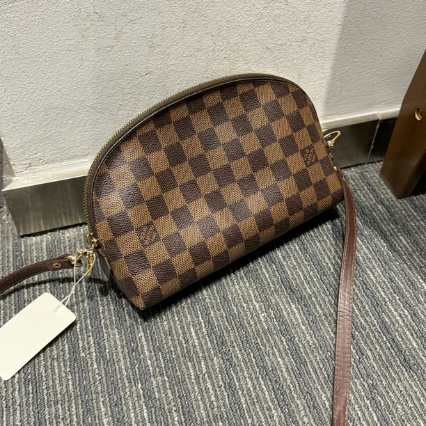 95新 LouisVuitton/路易威登 LV手拿贝壳包/4622610