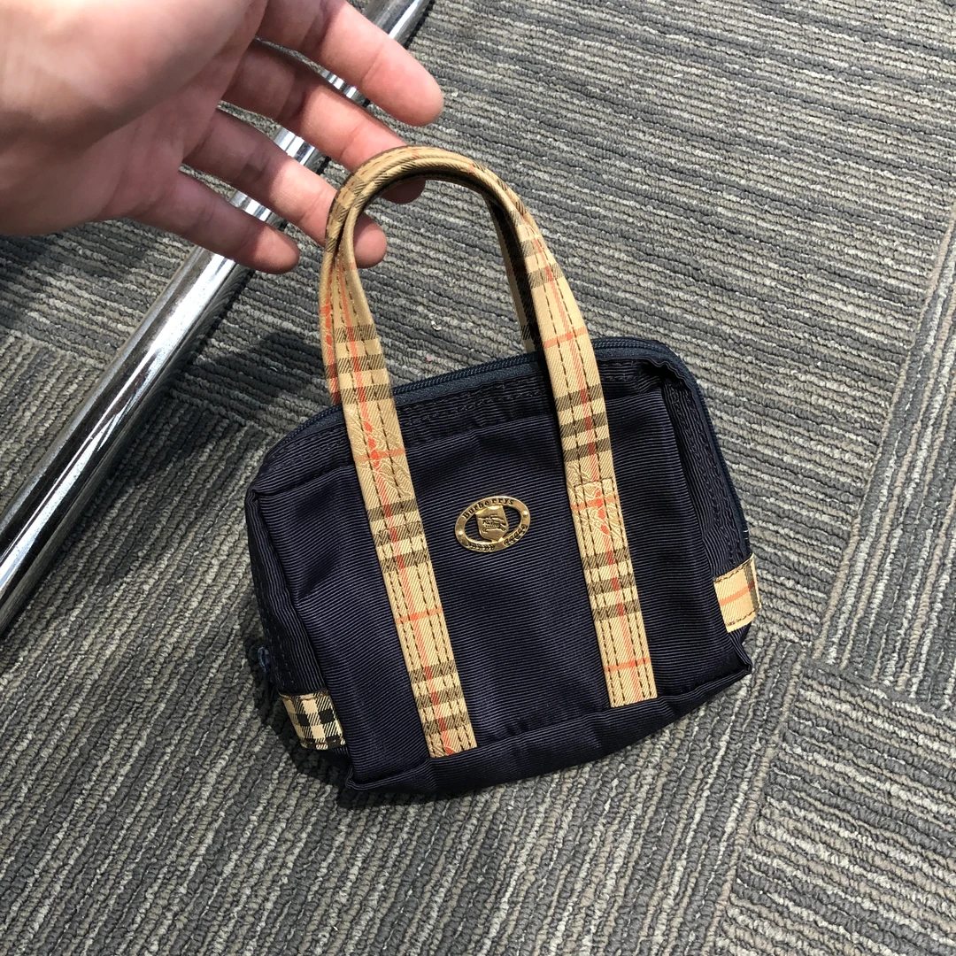 95新 BURBERRY/博柏利 巴宝莉手拿包/5105460
