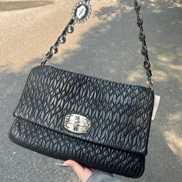 95新 MIU MIU/缪缪 缪缪黑色褶皱单肩包/5977635