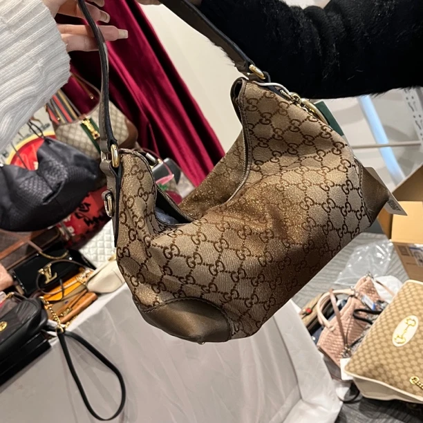 95新 GUCCI/古驰 辣妹拼色腋下单肩包/6516048