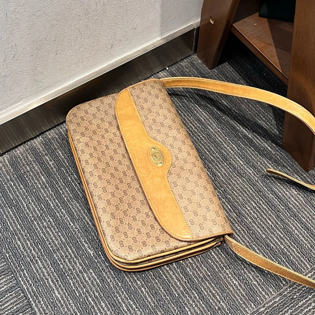95新 GUCCI/古驰 gucci斜挎包/4451419