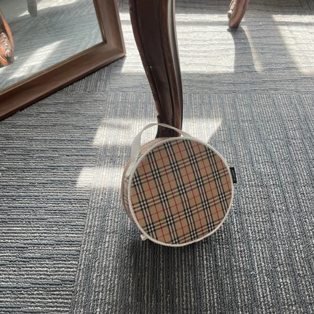 95新 BURBERRY/博柏利 巴宝莉小圆包/4622918