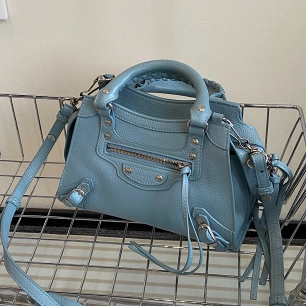 99新 Balenciaga/巴黎世家 新款小号斜挎包/10798318