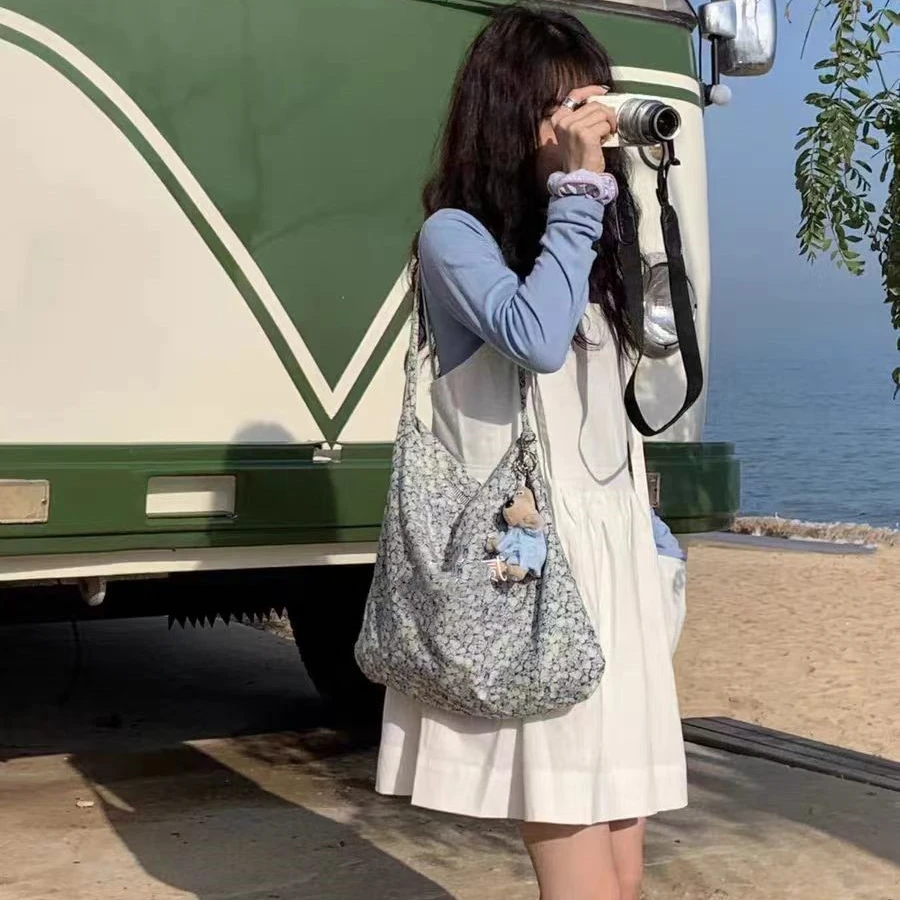 晴山蓝2024年新款春夏百搭时尚帆布包单肩包孔孝真同款碎花斜挎包