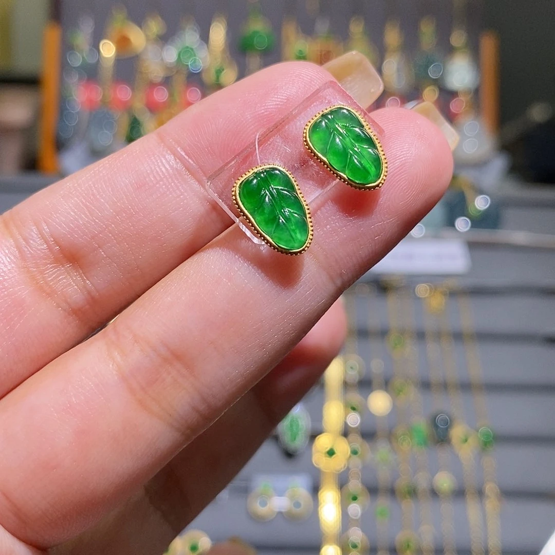 翡翠耳饰18K金镶嵌耳钉