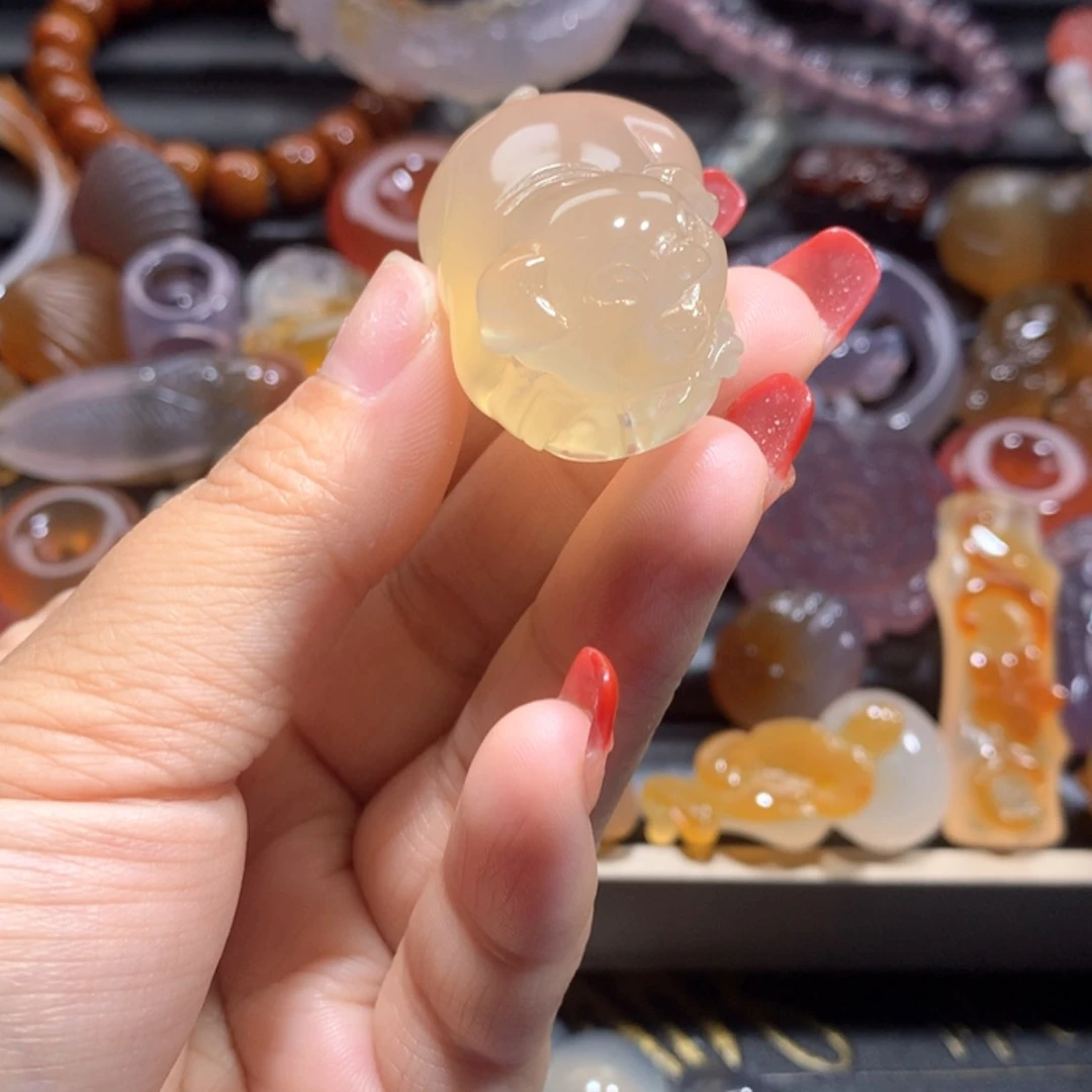 【闪购商品】玛瑙/玉髓颈饰未镶嵌心***妮