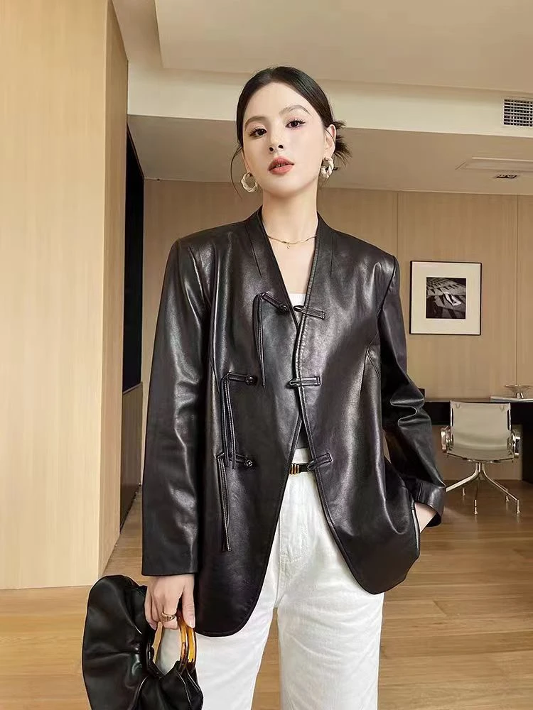 真皮v领盘扣唐装外套女绵羊皮中国风复古中式宽松上衣网红气质