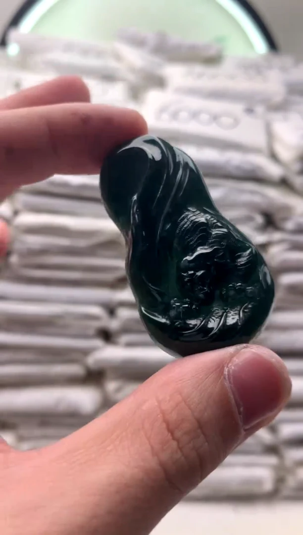 【闪购商品】翡翠颈饰未镶嵌虎【品质一般介意慎拍】