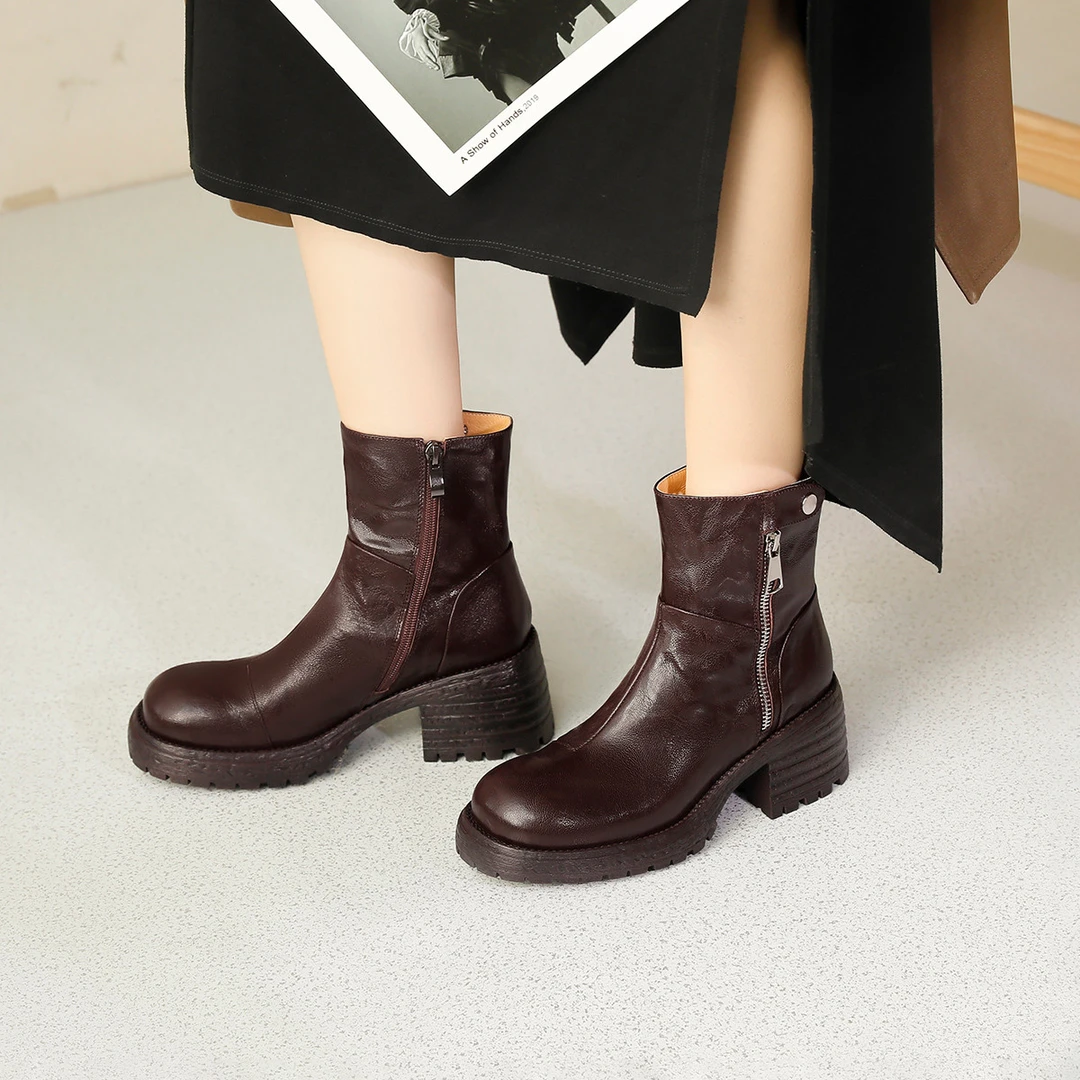 2024秋冬新款时尚精品气质百搭英伦风圆头厚底短靴C088