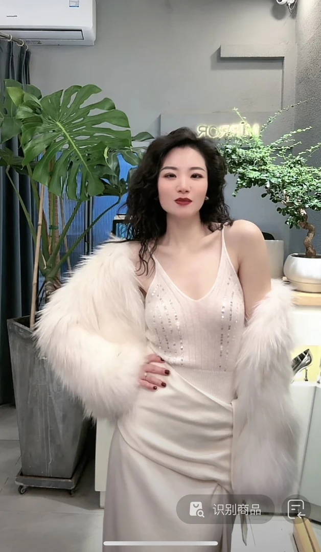 MIRROR （涛姐精选）白色亮片细肩带女神吊带