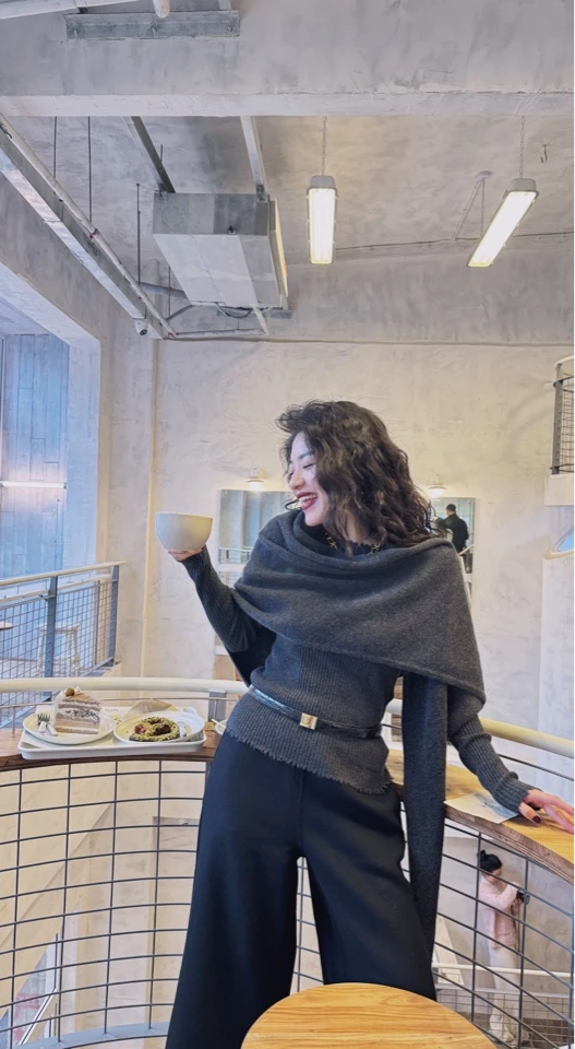 MIRROR （涛姐精选）灰色洋气三角山羊绒披肩上衣