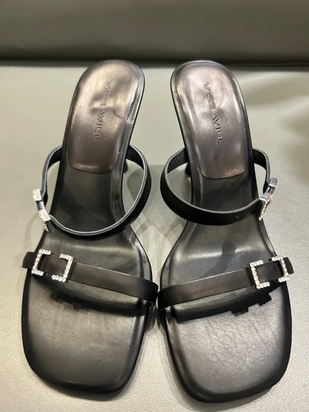 MIRROR （涛姐精选）黑白优雅知性钻扣凉鞋