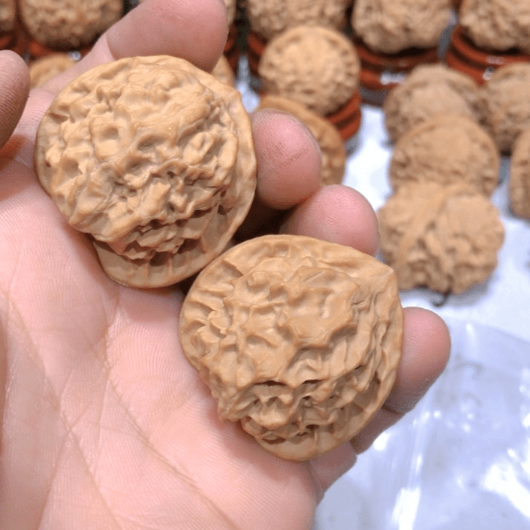 【闪购商品】文玩核桃把件吾**化龙鳞