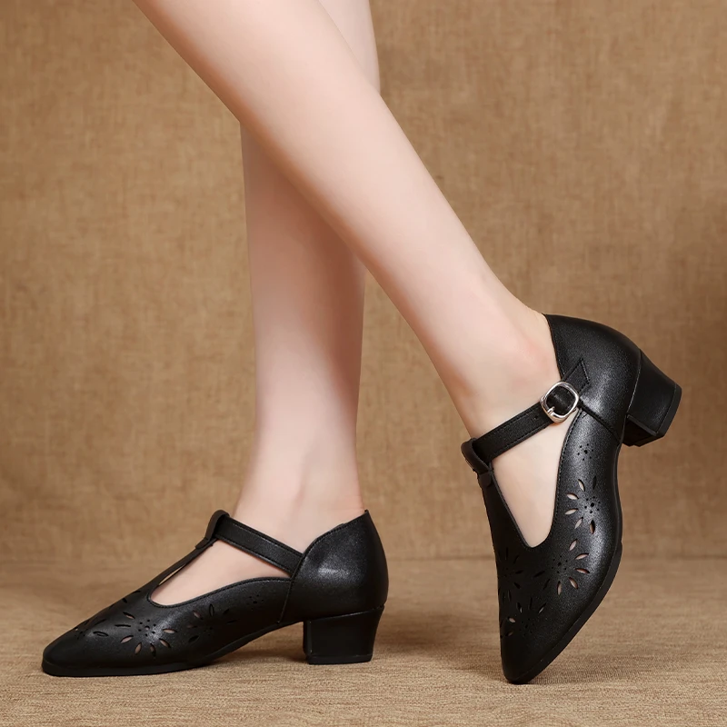 广场舞鞋真皮软底夏季拉丁舞鞋镂空妈妈鞋交谊舞摩登舞形体瑜伽鞋