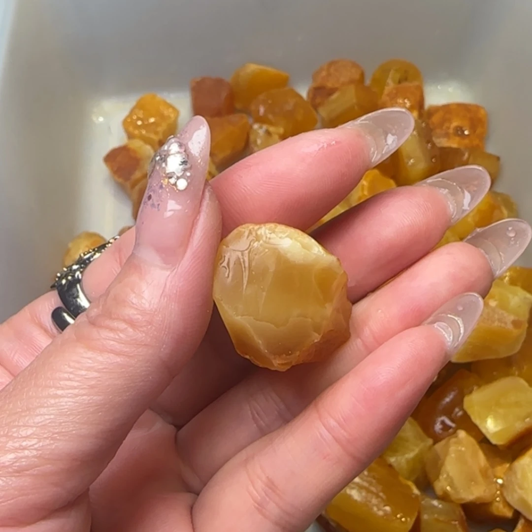 【闪购商品】定制琥珀未镶嵌赖*