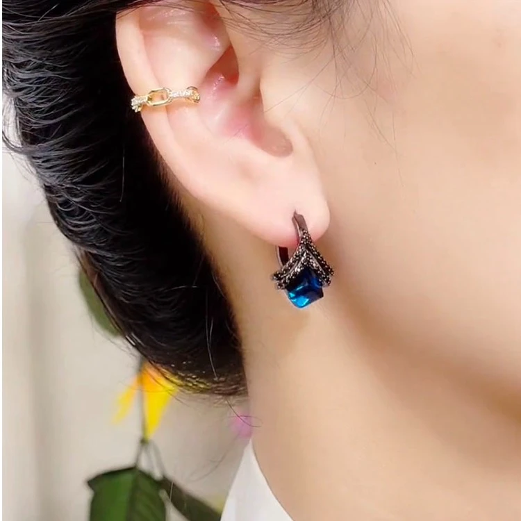 925银皮质耳饰 小众设计感仿蓝水晶一克拉耳扣气质高级感耳环女