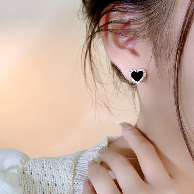 合金耳饰 黑色耳钉爱心耳钉女时尚耳环新款爆款洋气高级感耳饰品