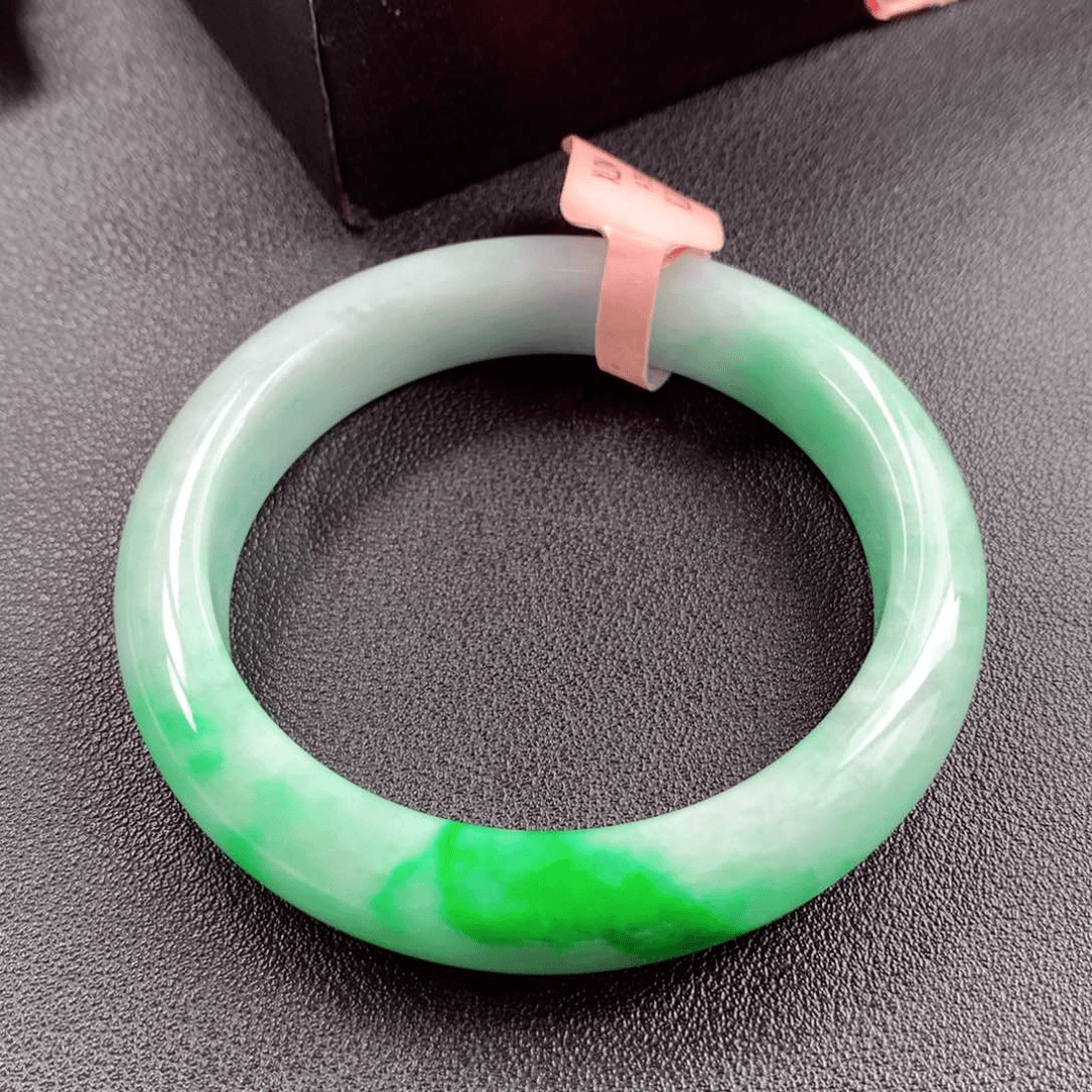 翡翠手镯未镶嵌缅甸翡翠