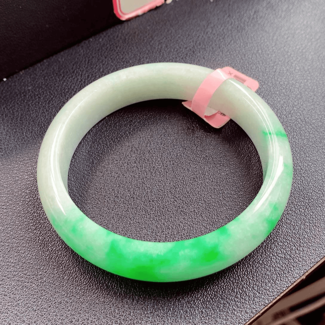 翡翠手镯未镶嵌缅甸翡翠